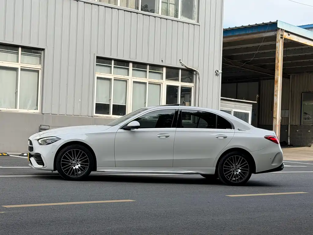 Mercedes-Benz C-Class 2023