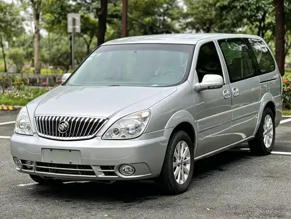 Buick GL8 2013