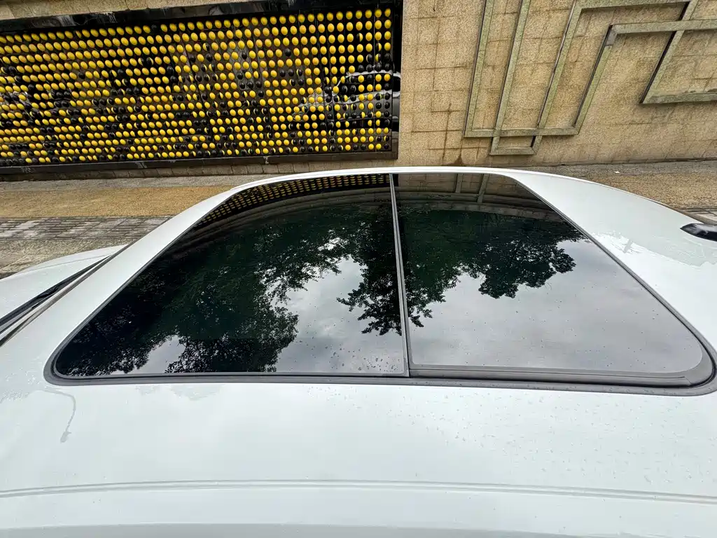 Volkswagen Sagitar 2021