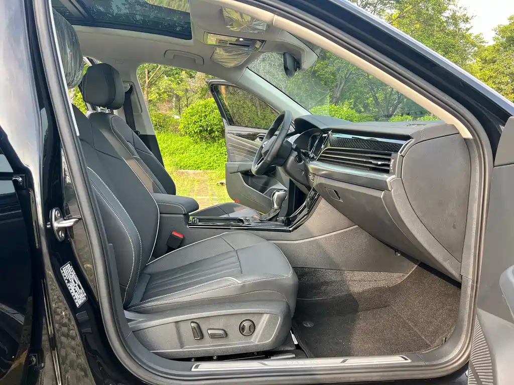 Volkswagen Passat 2023