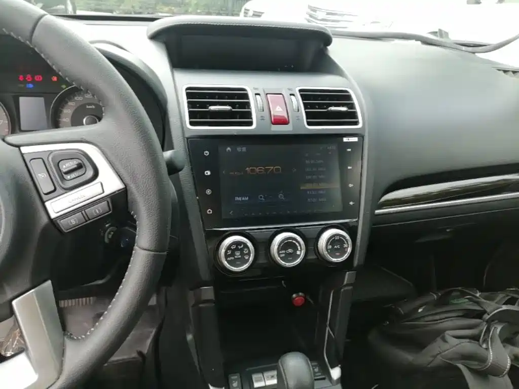 Subaru Forester 2017 — фото 13