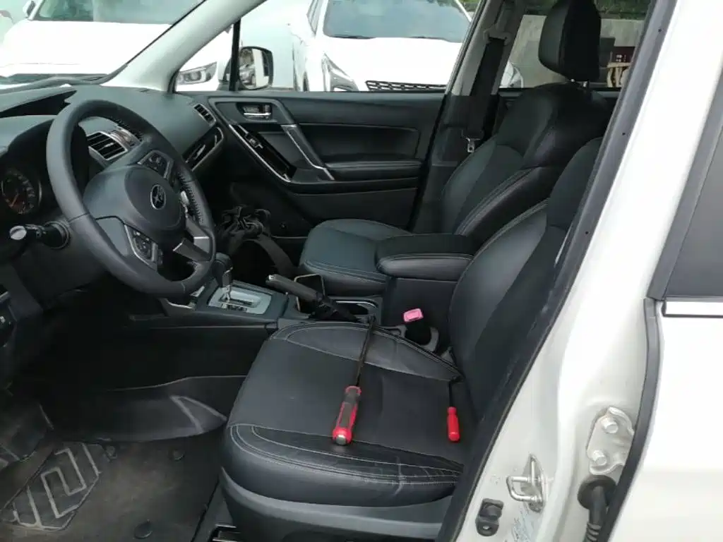 Subaru Forester 2017 — фото 15