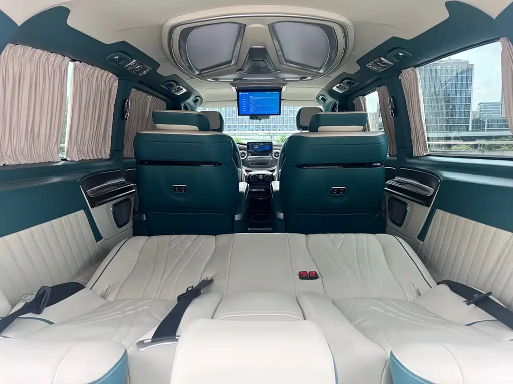 Mercedes-Benz Vito 2023 — фото 13