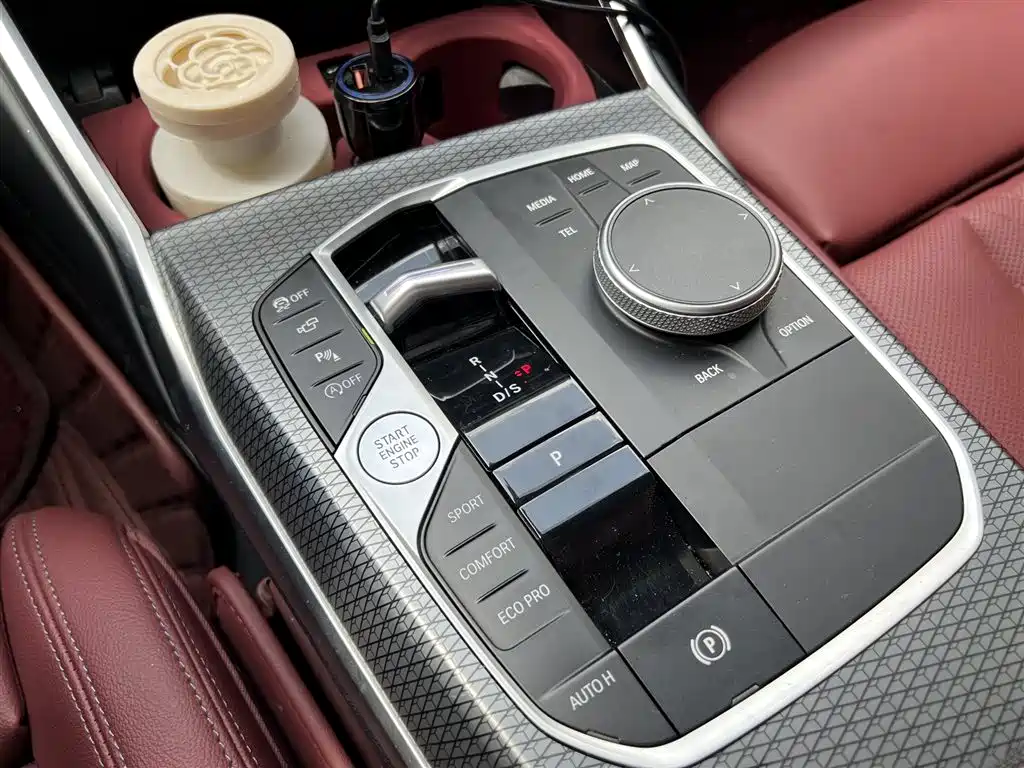 BMW 3 Series 2023 — фото 12
