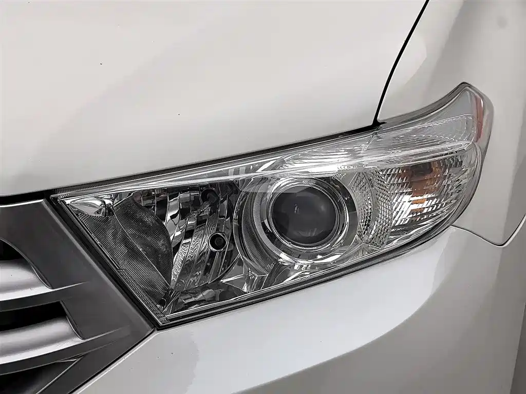 Toyota Highlander 2014 — фото 7