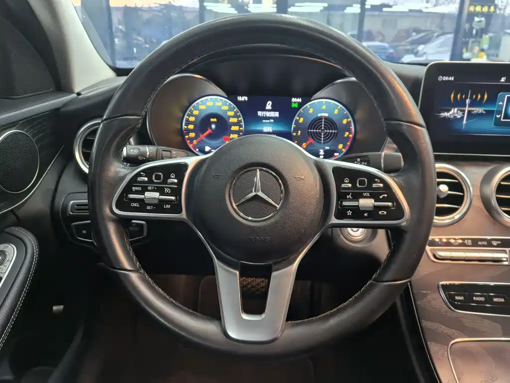 Mercedes-Benz C-Class 2019 — фото 12