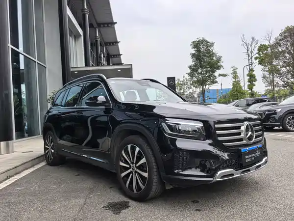 Mercedes-Benz GLB 2025