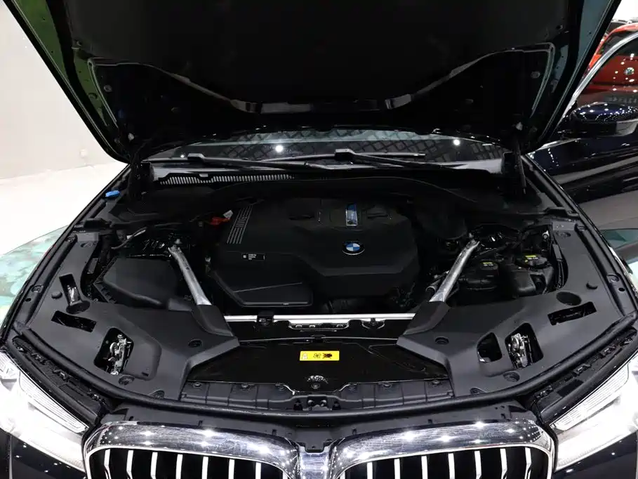 BMW 5 Series New Energy 2023 — фото 26