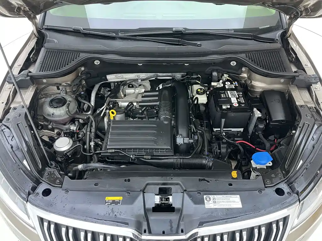 Skoda Karoq 2023 — фото 30