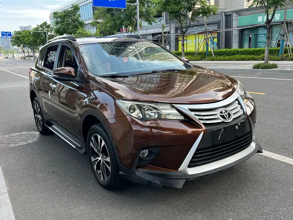 Toyota RAV4 2015