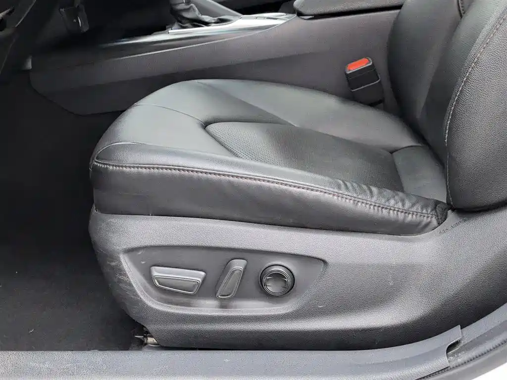 Toyota Camry 2023 — фото 20