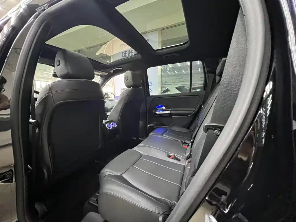 Mercedes-Benz GLB 2021
