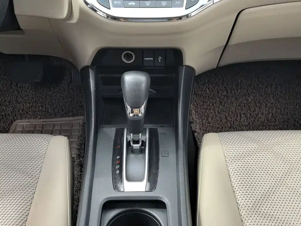 Honda Jade 2015 — фото 15