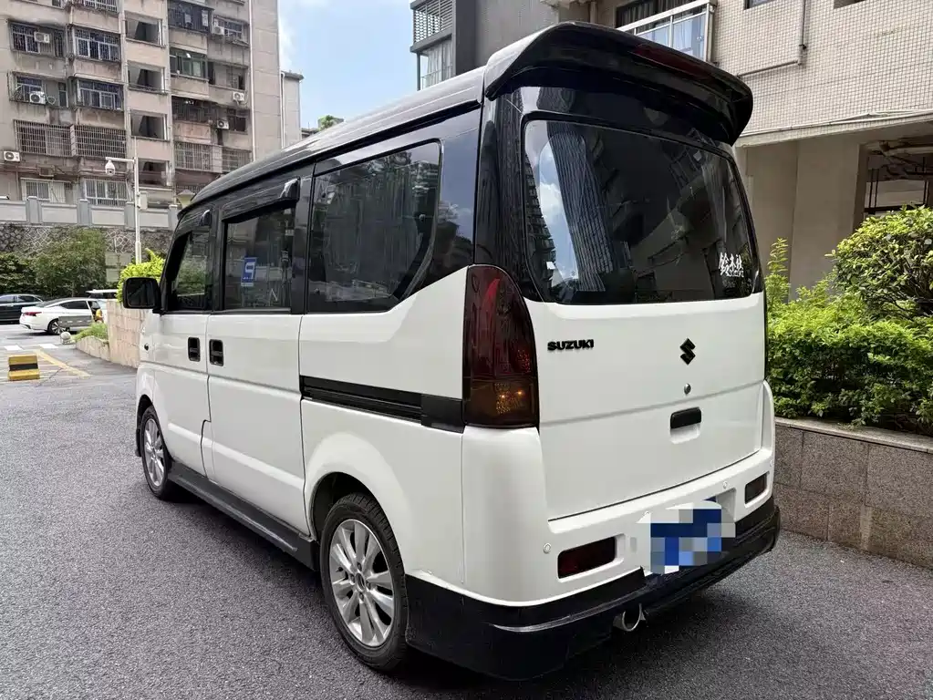 Suzuki Landi 2014 — фото 6