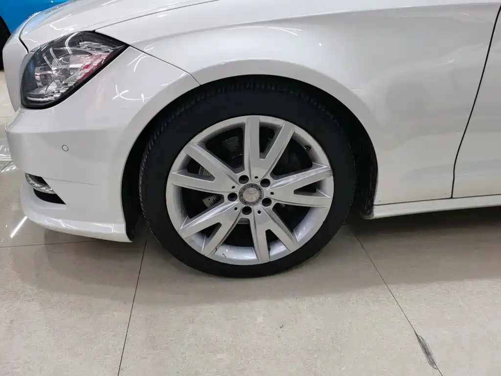 Mercedes-Benz CLS 2015 — фото 25