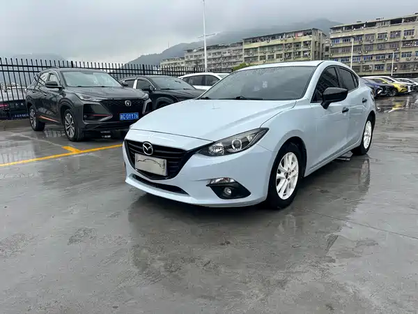Mazda 3 Axela 2016