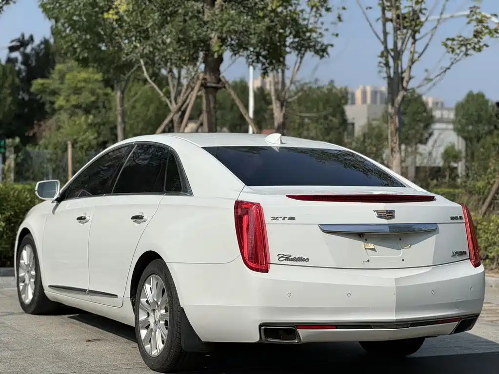 Cadillac XTS 2017 — фото 4