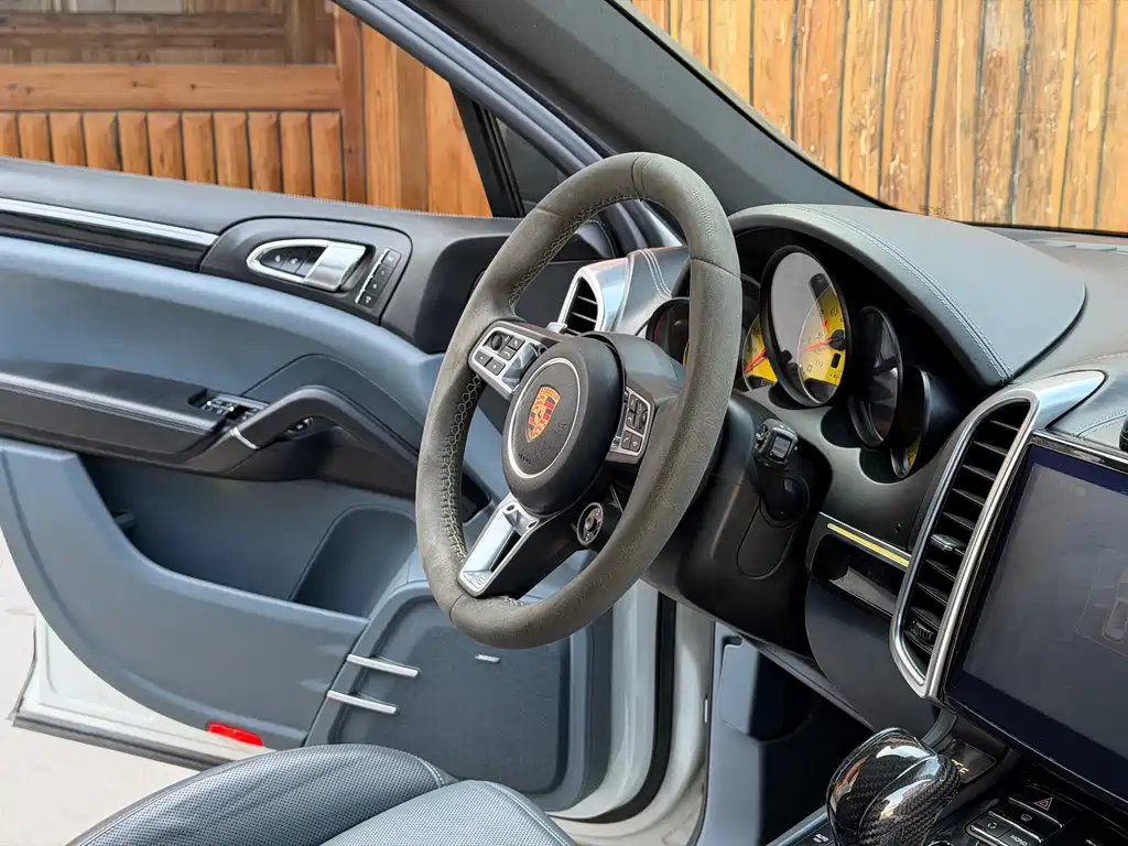 Porsche Cayenne 2012