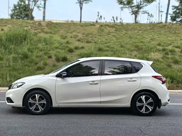 Nissan Tiida 2018