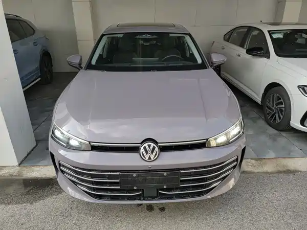 Volkswagen Passat 2024