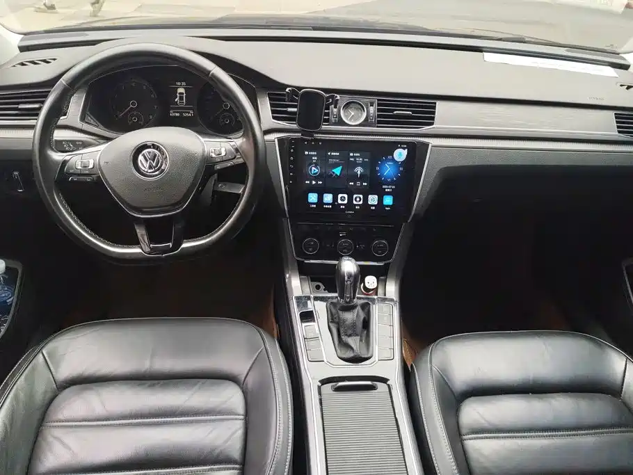 Volkswagen Passat 2016 — фото 12
