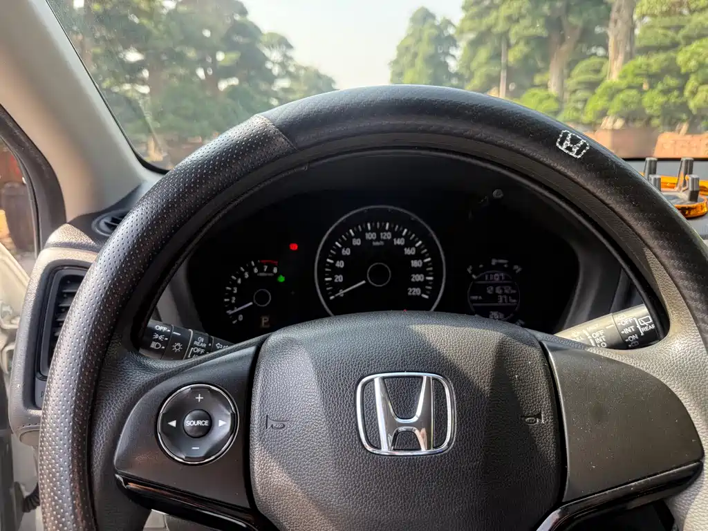 Honda Vezel 2015 — фото 17