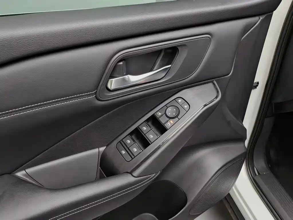 Nissan Qashqai 2023 — фото 17
