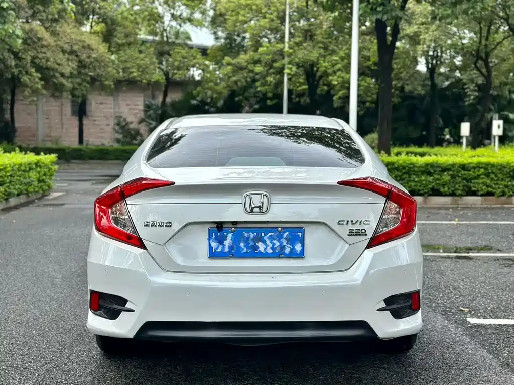 Honda Civic 2019 — фото 4