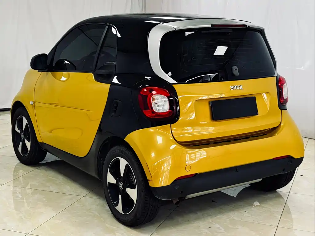 smart fortwo 2018 — фото 9
