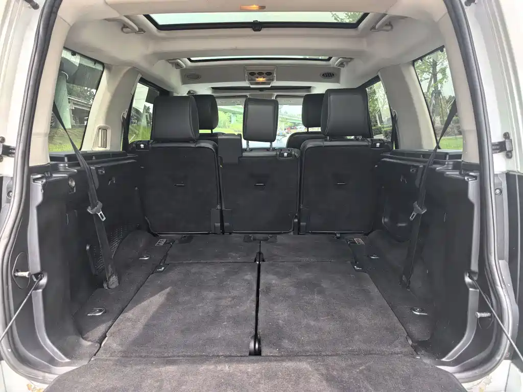 Land Rover Discovery 2014 — фото 11