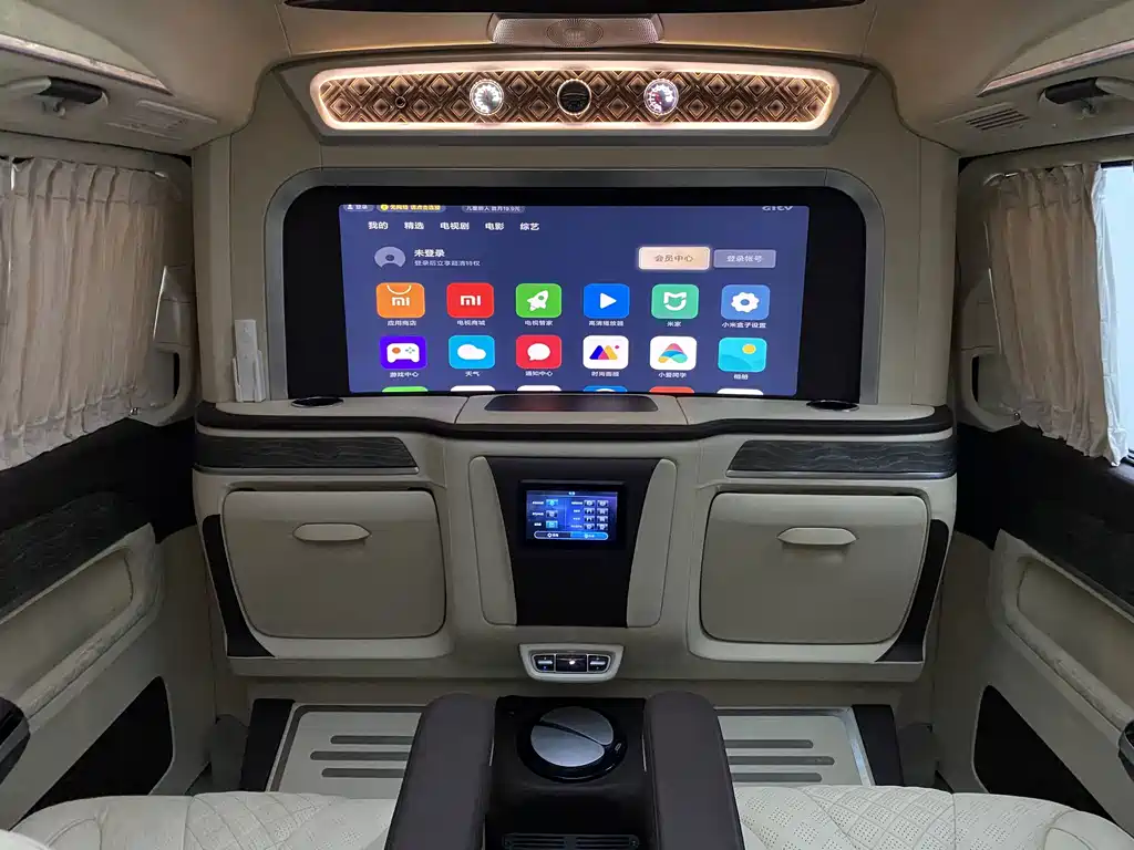 Mercedes-Benz V-Class 2020 — фото 17