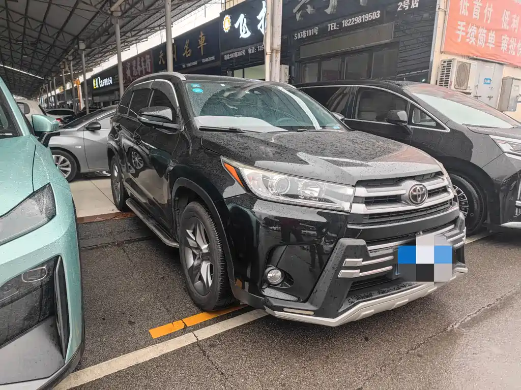 Toyota Highlander 2018 — фото 3