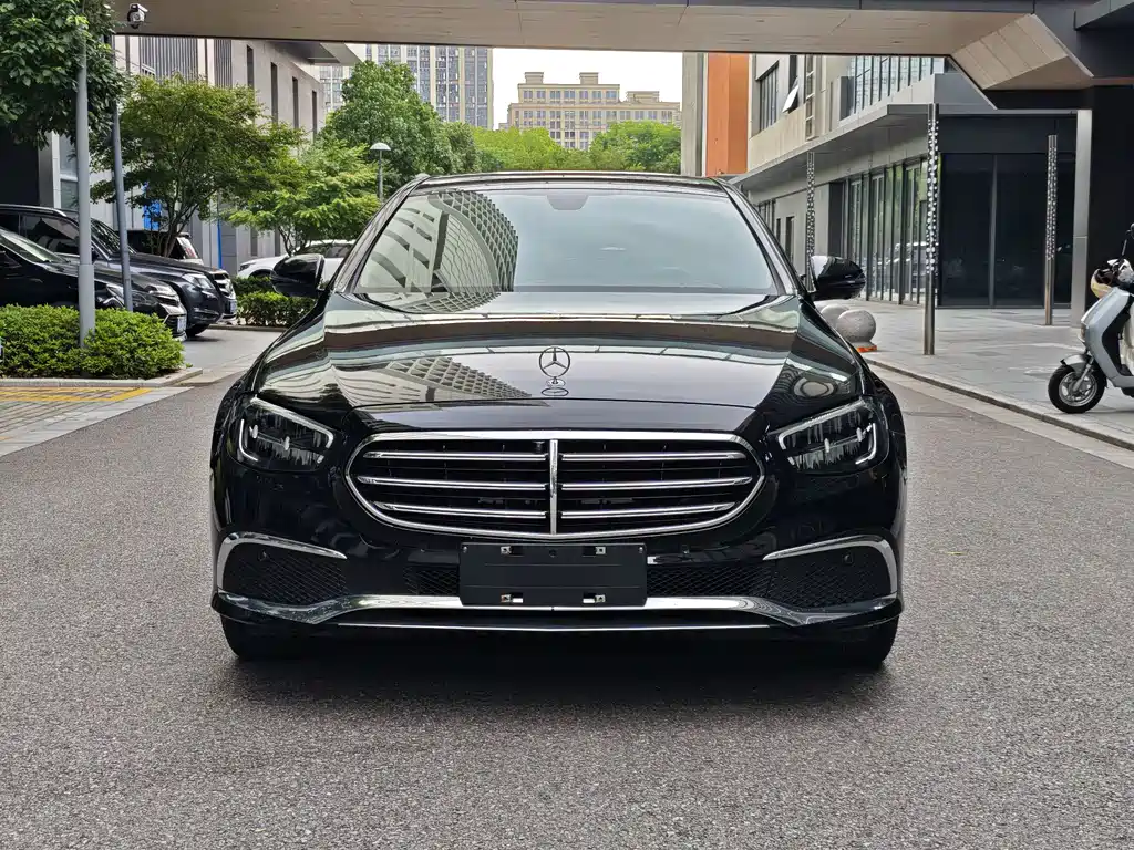 Mercedes-Benz E-Class 2023