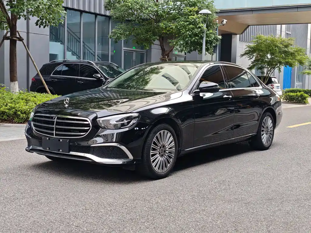 Mercedes-Benz E-Class 2023