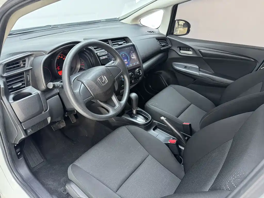 Honda Fit 2018 — фото 15