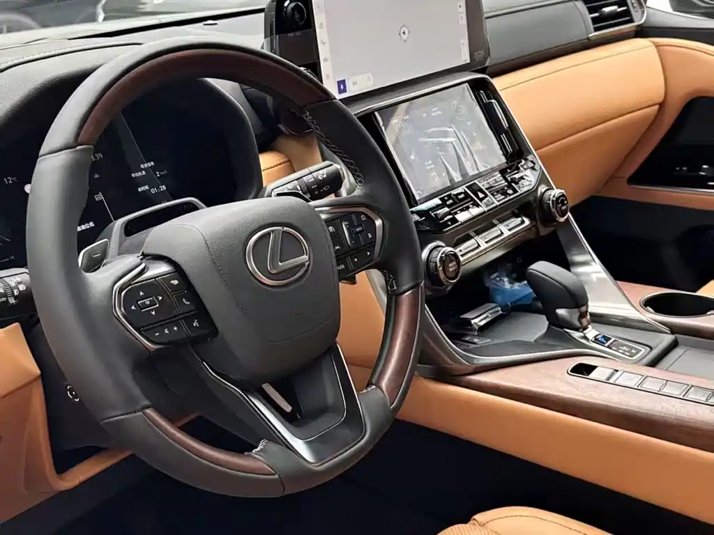Lexus LX — фото 5