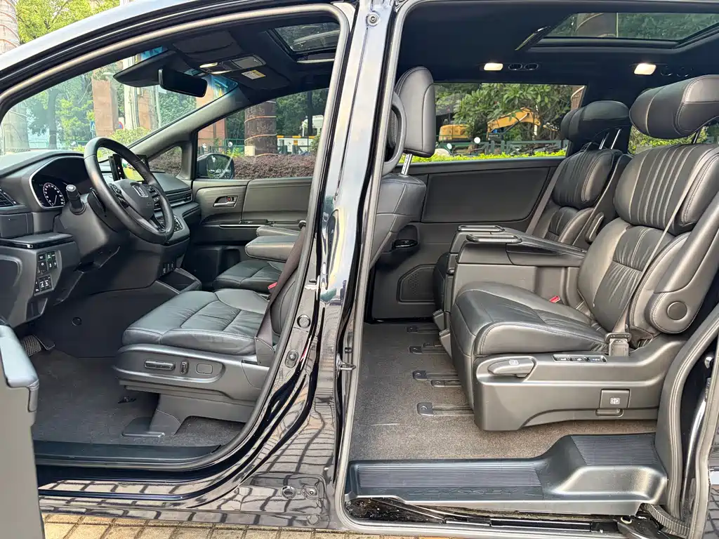 Honda Odyssey 2023 — фото 16