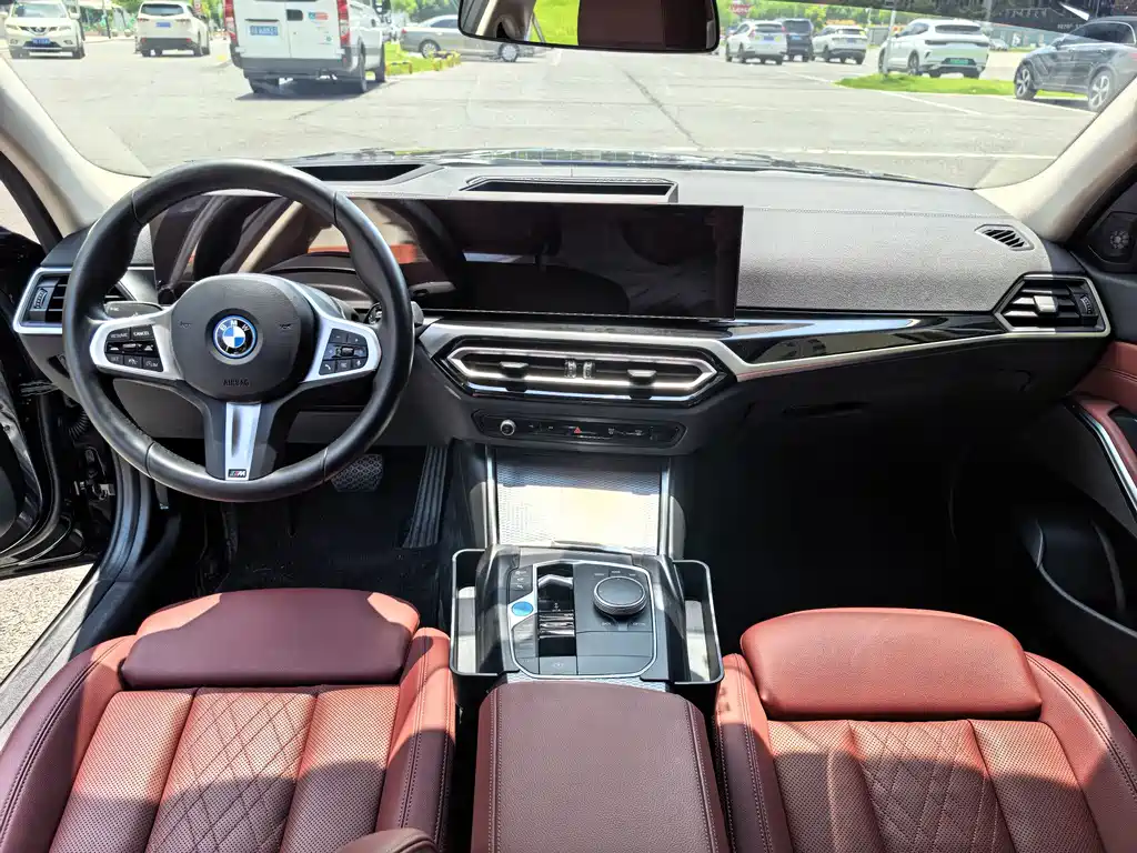 BMW i3 2024 — фото 5