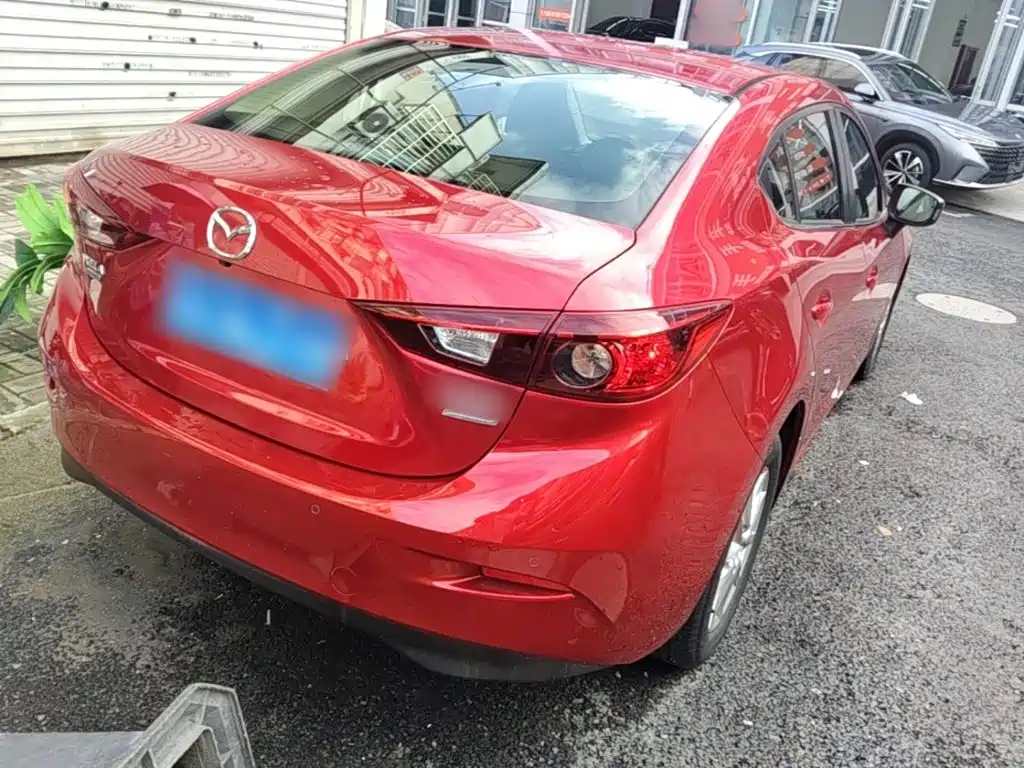 Mazda 3 Axela 2015