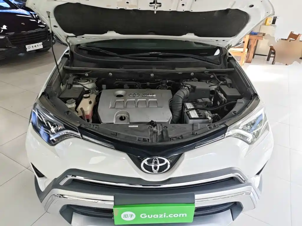 Toyota RAV4 2019 — фото 20