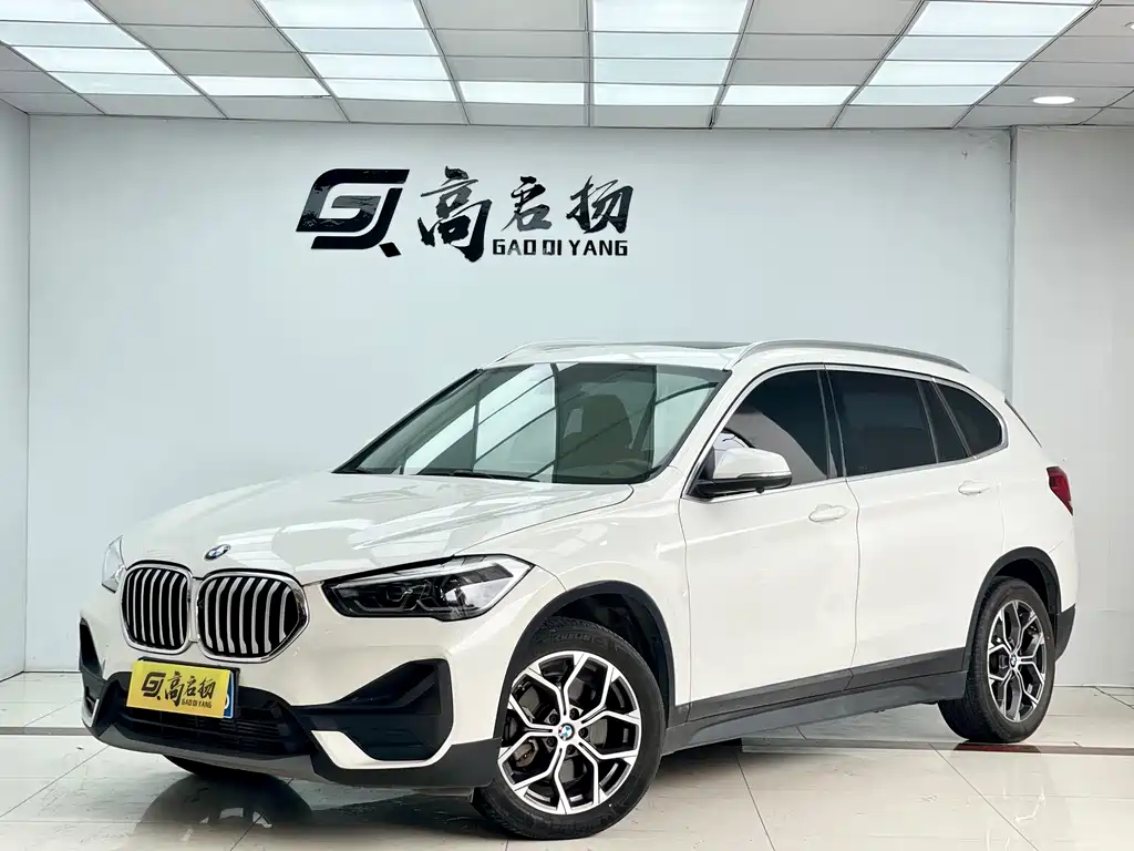 BMW X1 2021 — фото 1