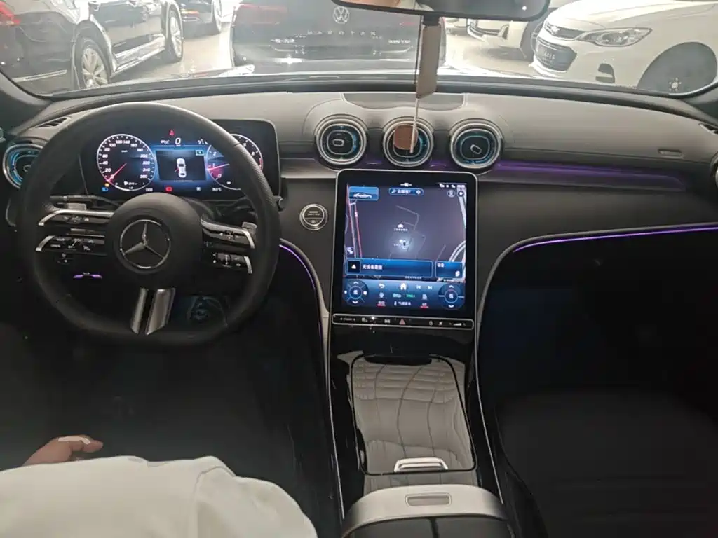 Mercedes-Benz C-Class 2023 — фото 10