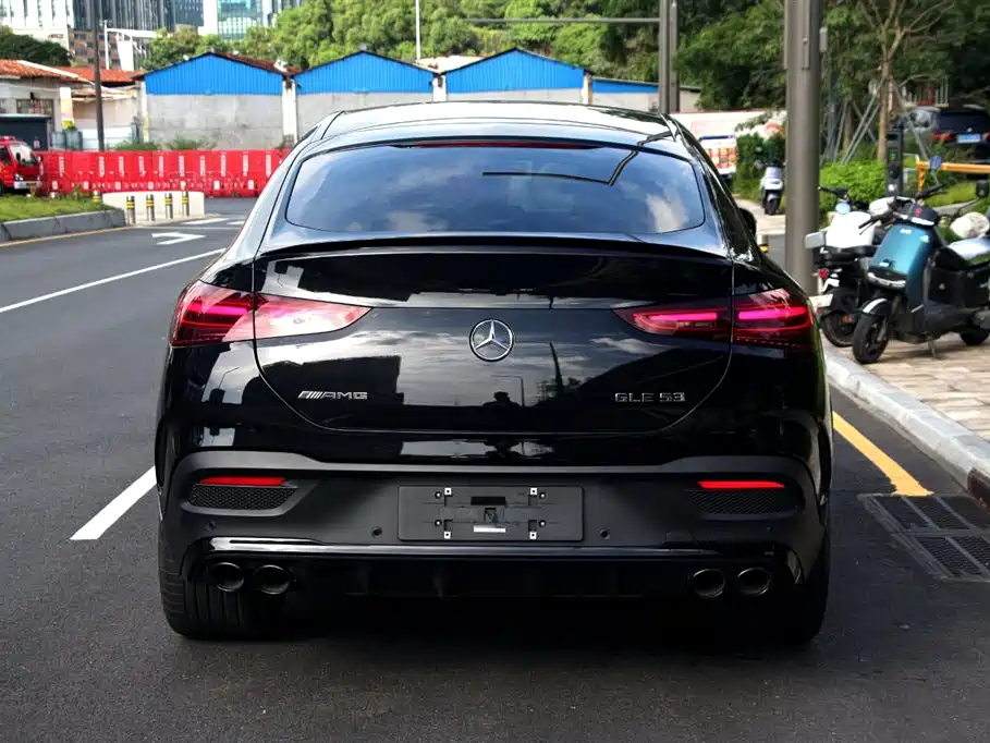 Mercedes-Benz GLE Coupe AMG 2025 — фото 4