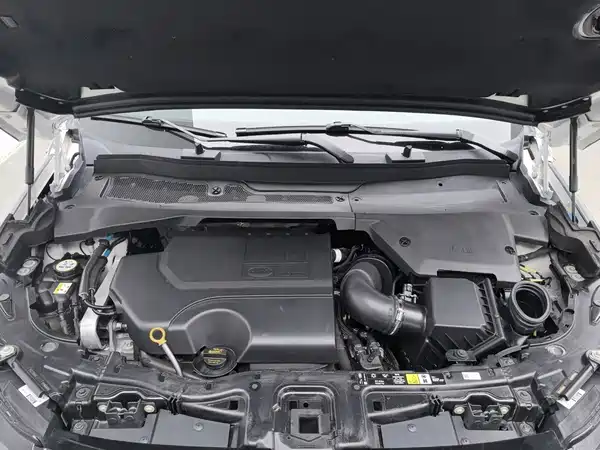 Land Rover Discovery Sport 2021