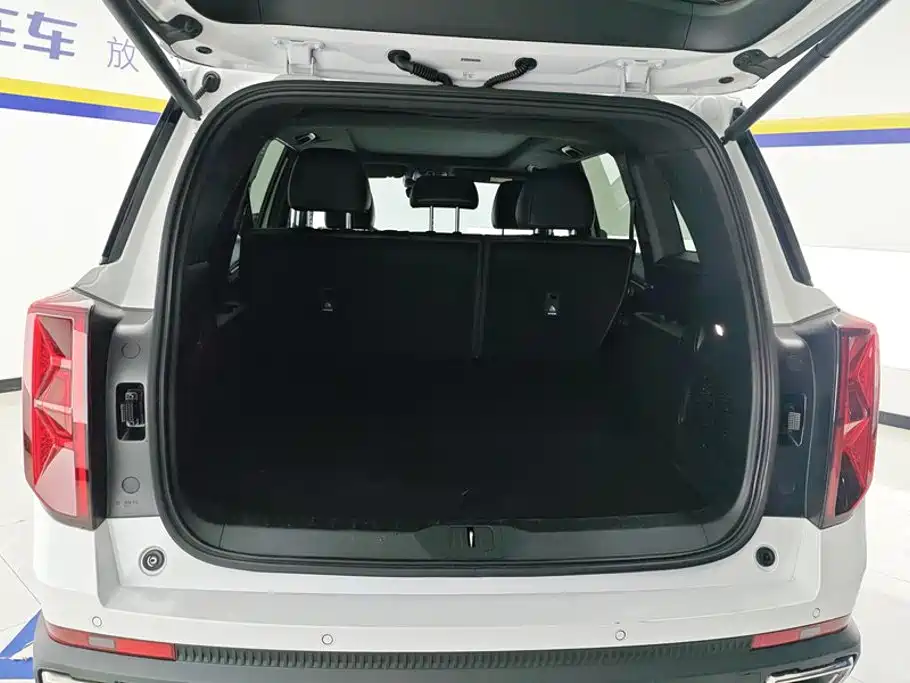 GAC Trumpchi GS8 2025 — фото 4