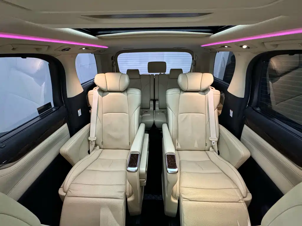 Toyota Alphard 2019 — фото 11