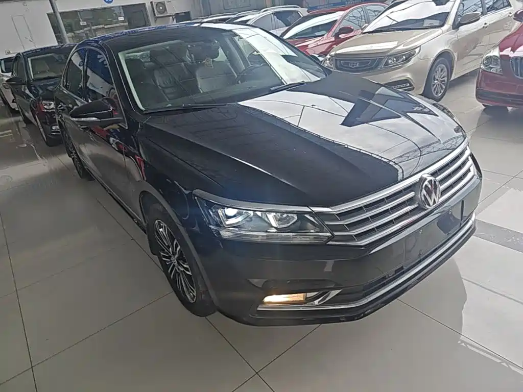Volkswagen Passat 2017 — фото 4