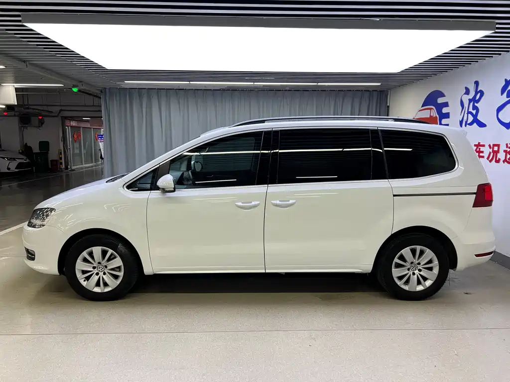 Volkswagen Sharan 2015 — фото 4