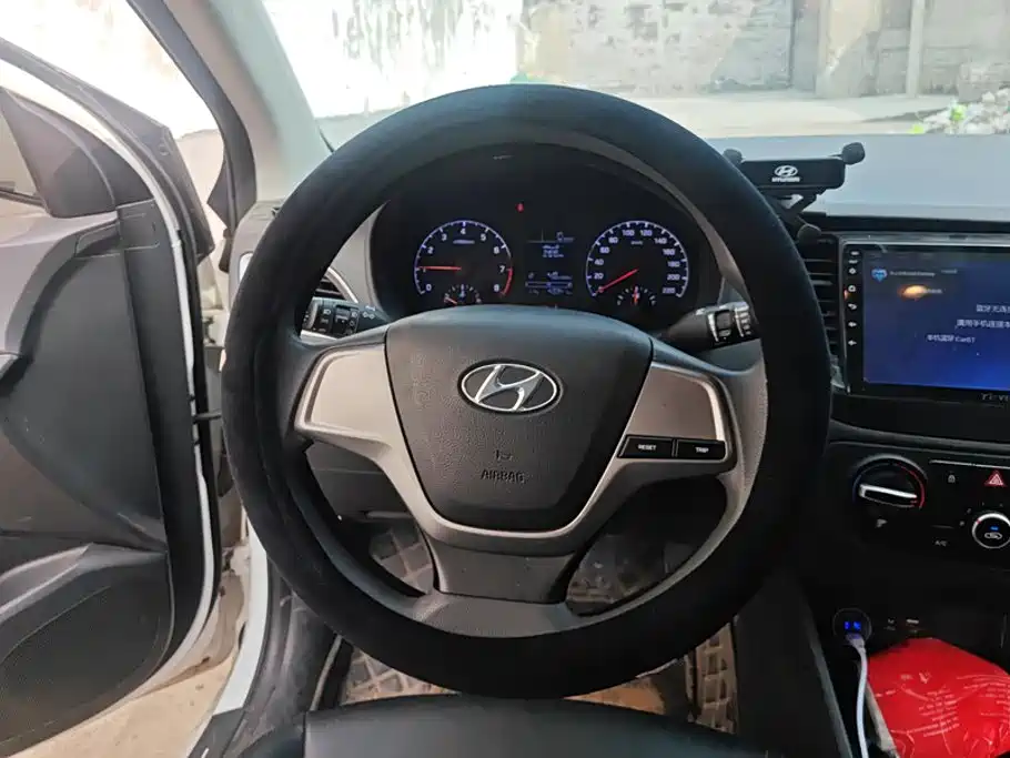 Hyundai Verna 2019 — фото 15