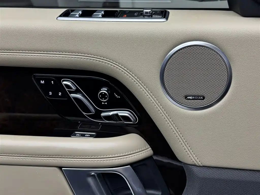 Land Rover Range Rover 2022 — фото 15